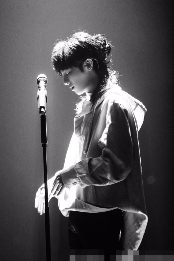 华晨宇微博取关天娱传媒,五年合约期满他将何