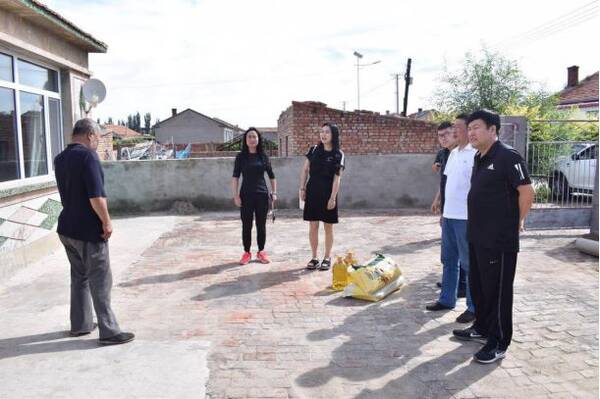 【脱贫攻坚】走访慰问贫困户 真情温暖送到家