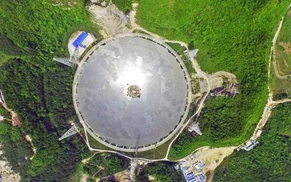 中国天眼看到了什么,令霍金再三警告?科学家的