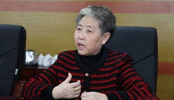 老干妈陶华碧:你经历的所有苦难和委屈,上天迟早会加倍补偿你,前提是你始终保持善良!