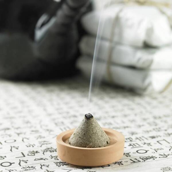 小孩会流口水,艾灸这个穴位就行了