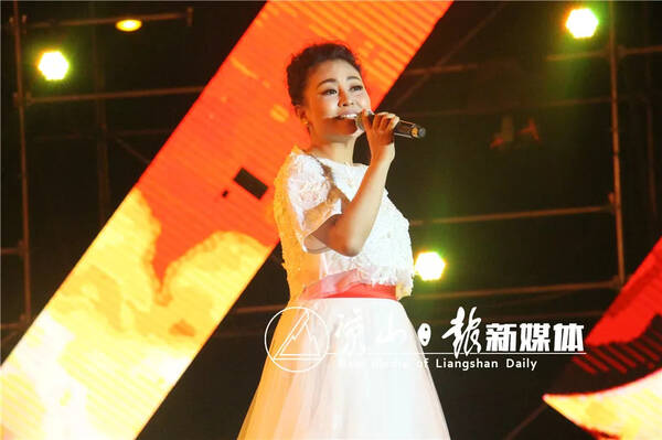 大凉山音乐季昭觉站拉莫之夜大型演唱会激情