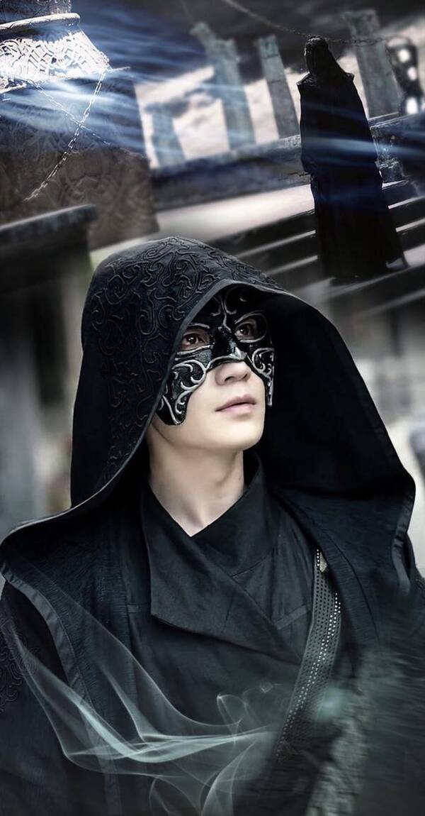 哇，这个黑袍使怎么这么好看「朱一龙壁纸集」