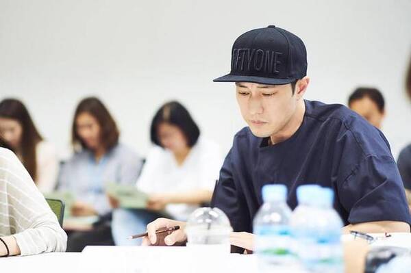 苏志燮新剧《我身后的陶斯》化身特工!但却要身兼奶爸照顾孩子?