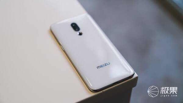 双扬声器,让你吃鸡推塔更代入,魅族16th体验