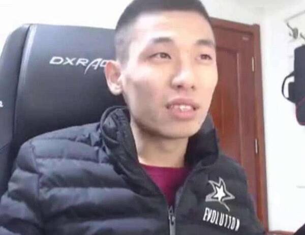 小智直播间嘲讽旭旭宝宝,直言他的才华配不上