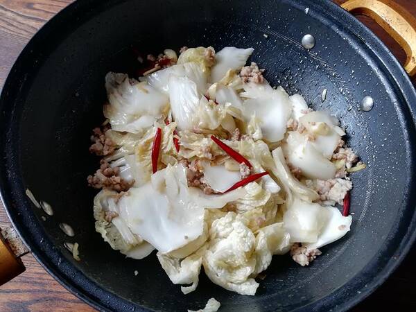 大白菜怎样才能做得好吃?教你这样做,看着就想