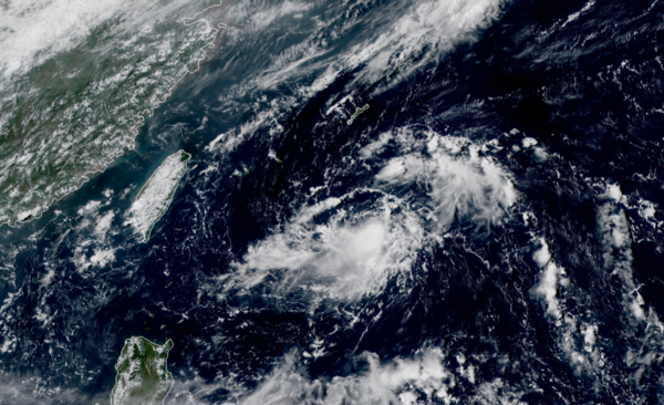 台风胚胎已来到我国台湾以东!日本气象厅:22号