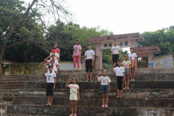 太阳花:放声歌唱,用心感受--朗诵比赛