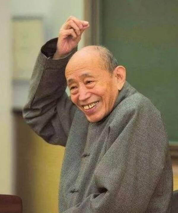 会演戏的演人,不会演戏的演戏