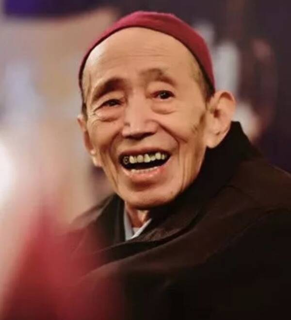 会演戏的演人,不会演戏的演戏