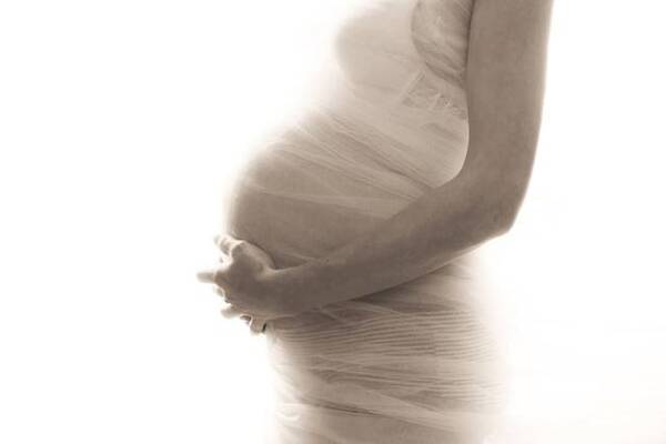 90后孕妈孕检忽视HPV,宝宝出生后感染,妈妈后