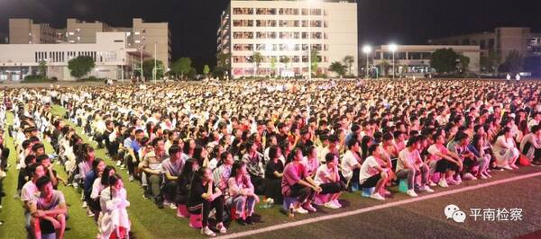 【法治进校园】检察官老师来到龚州中学啦!法