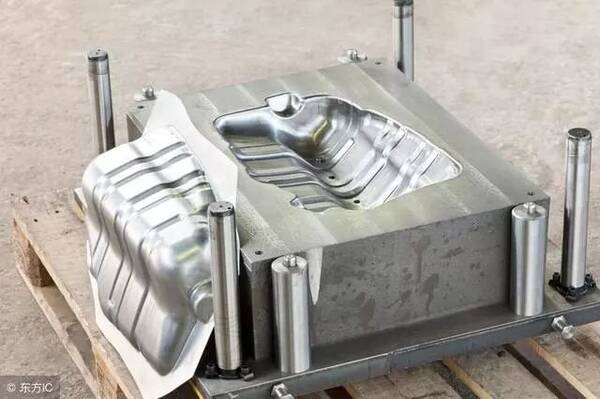 八千元月薪竟难觅成熟模具工人