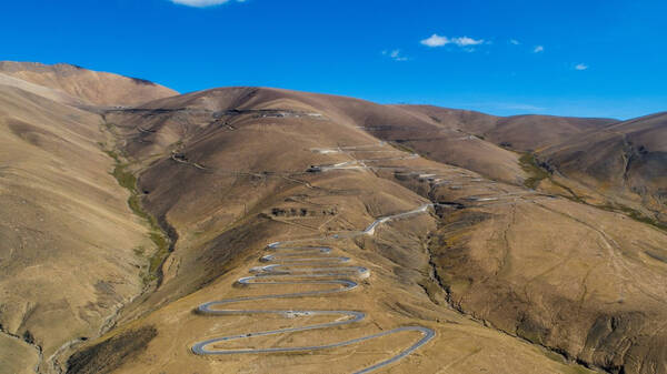西藏最著名的圣山,为什么连印度人都服?地球知