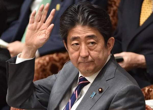 如今日本天皇和日本首相到底谁权力大?日本天