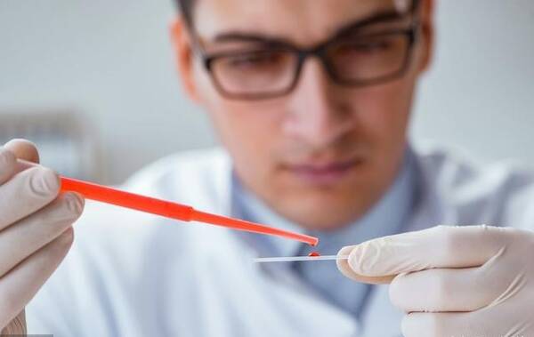 全球富豪一人拿一亿美金投入癌症研究,能不能