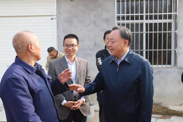 何运平督办政协重点提案办理落实情况