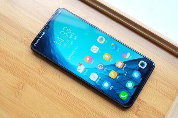 vivo Z3星夜黑图赏:不只是精致外表,更有强悍实