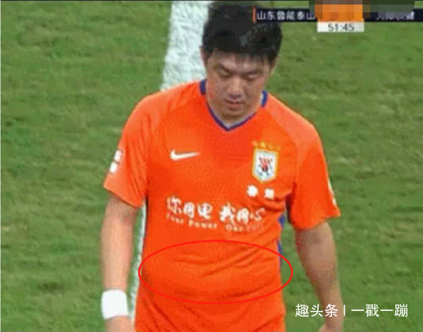 继国足白斩鸡之后,又出现大盘鸡,中国足球是准