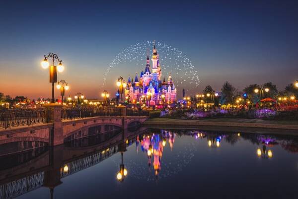 港珠澳大桥今天正式通车,解锁香港旅游从这8个