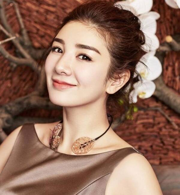 五位女明星婚内出轨,第一位丈夫还嫖娼,最后一