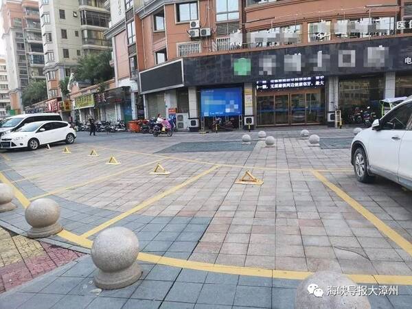 【投诉】华元小区北苑外围沿街店面,莫名多出
