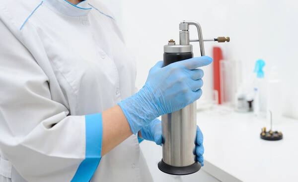 甲状腺结节术后会出现哪些并发症?对于是否需