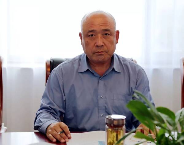 通辽市检察院党组理论学习中心组学习(扩大)会