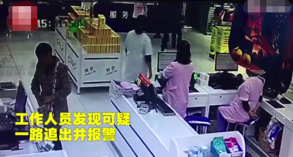 老人药房偷药被抓不承认,派出所里抠破额头装