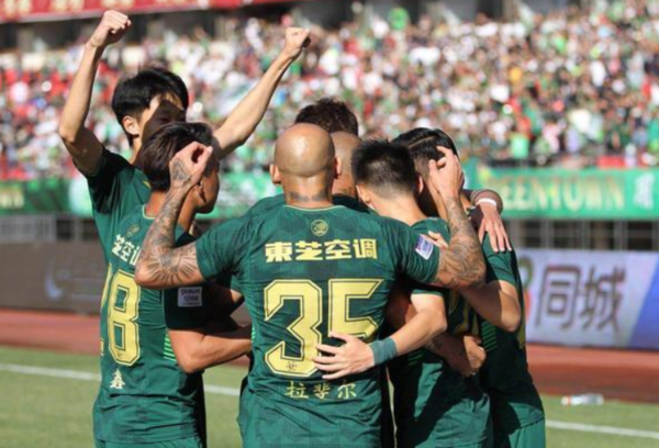 绿城冲超生死战遇奇葩事!对手仅提供100张票,