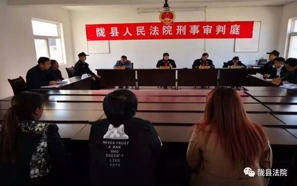 陇县:邻里冲突酿悲剧 巡回审判促和解