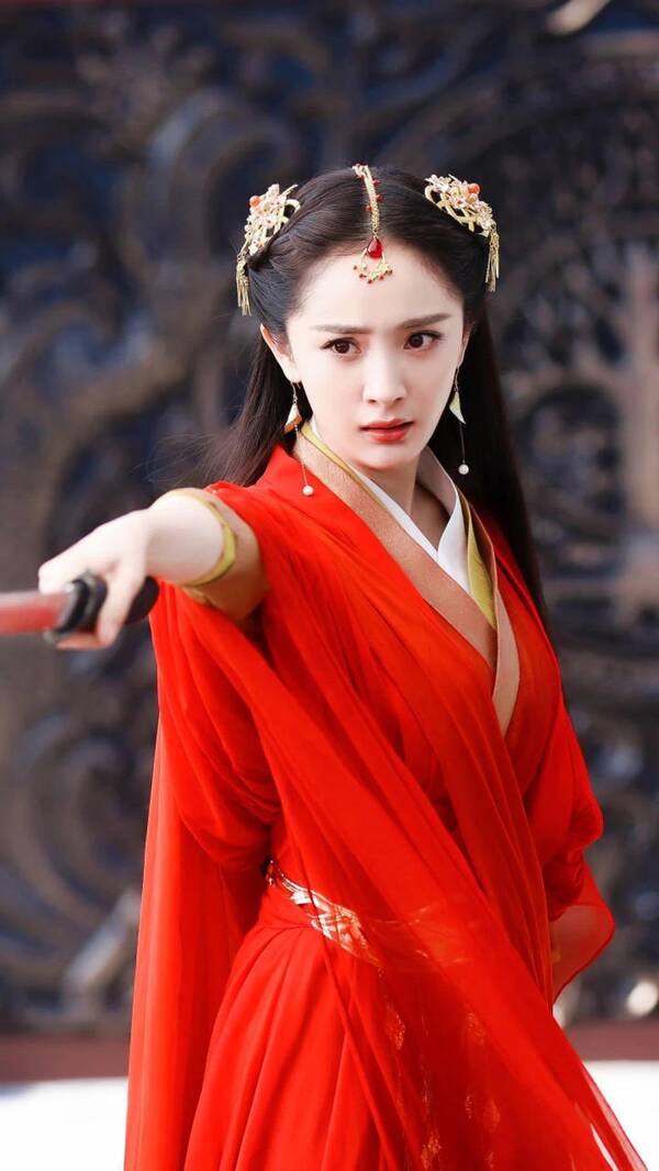 杨幂将要出演新剧《九州斛珠夫人》,看到题材感觉就不差《扶摇》