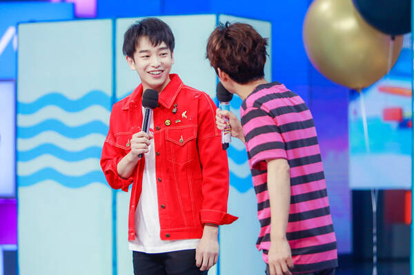 彭昱畅再登《快乐大本营》 挑战升级魔性舞蹈