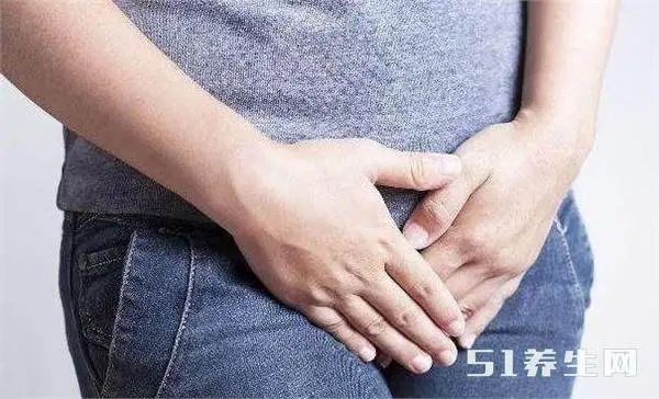 外阴湿痒红肿用什么药？用盐水清洗怎么样，效果好吗