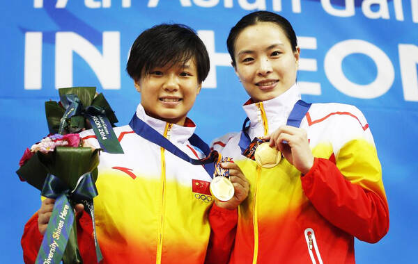 中国跳水队是中国体育王牌中的王牌。从1974年开始参加在德黑兰举行的第7届亚运会，到2014年第十七届仁川亚运会，中国跳水队延续了自己参加该项比赛以来金牌一枚不失的纪录，第11次实现大包揽。