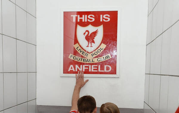 杰队最后一次触摸 "this is anfield".