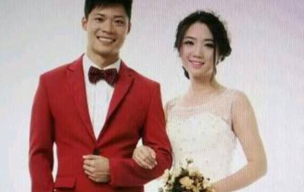 苏炳添否认领证:只是艺术照 自己还没收到照片