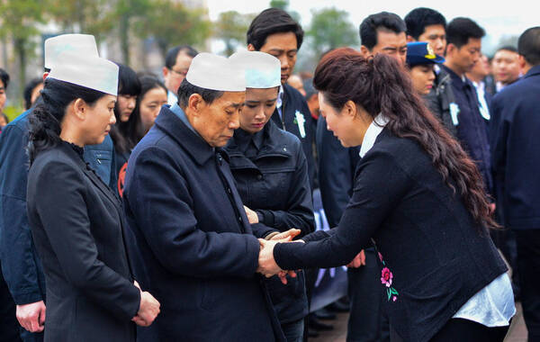 2014年2月27日，四川省北川羌族自治县，著名演员李雪健拍摄电影《兰辉》，在片中饰演兰辉的父亲兰甲正。当天，李雪健在送别兰辉的戏中倾情投入，几度落泪。