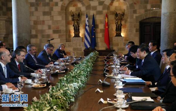 7月13日，国家主席习近平在希腊罗德岛会见希腊总理萨马拉斯。