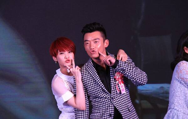 《一见不钟情》将播 <em>杨丞琳</em>:和郑恺合作好过小