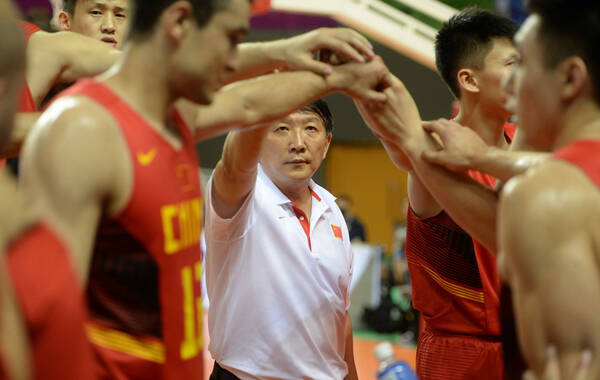 2014年9月24日，2014年仁川亚运会：男篮小组赛，中国76-59哈萨克斯坦。