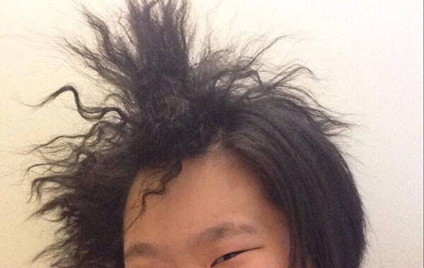 毕福剑19岁女儿近照曝光 杀马特发型抢镜(图)|毕福剑|毕凌_凤凰娱乐