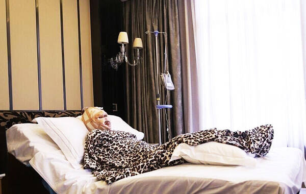 多位超女曾整容:王贝术后死亡 何洁承认隆鼻