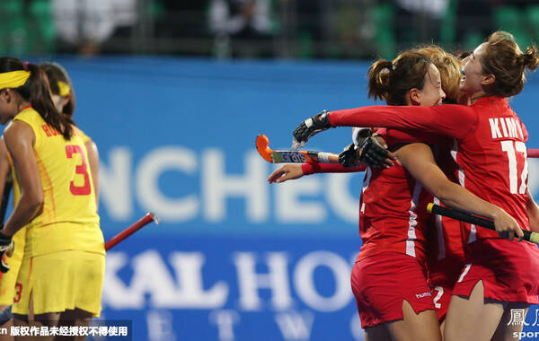 北京时间10月1日，仁川亚运会进入到第12个比赛日，在女子曲棍球决赛中，卫冕冠军中国队0-1不敌东道主韩国队，无缘四连冠。韩国队拿到金牌后，提前入围里约奥运会。