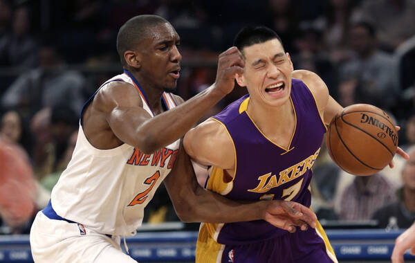 北京时间2月2日，湖人客场以80-92惨败尼克斯，在这场摆烂大战中“如愿”输球。尼克斯全场未曾落后，安东尼拿下了31分8个篮板，林书豪得到4分7次助攻和3个篮板。