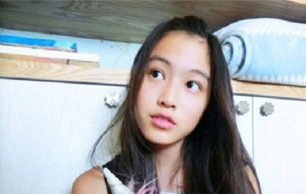 游鸿明15岁爱女曝光 笑容甜美网友争当女婿|游
