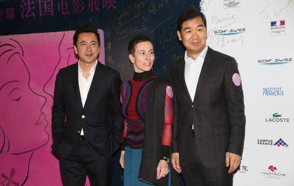 冯小刚获法国骑士勋章 欲拍《我不是潘金莲》