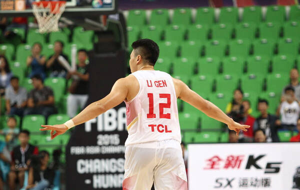北京时间9月27日，中国男篮复赛第一场以75-62战胜哈萨克斯坦，保持四战全胜。李根三分依旧神准。