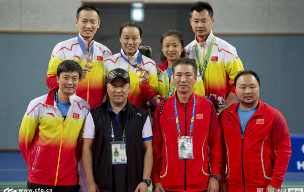 北京时间9月29日，仁川亚运会进入到第10个比赛日，羽毛球赛场迎来收官之战，在混双决赛中，中国组合、头号种子张楠/赵芸蕾2-0击败印度尼西亚组合阿马德/纳西尔，成功夺冠，两局比分分别是21-16、21-14。本届亚运会中国羽毛球队拿到4金（女团、女单、男单、混双）。
